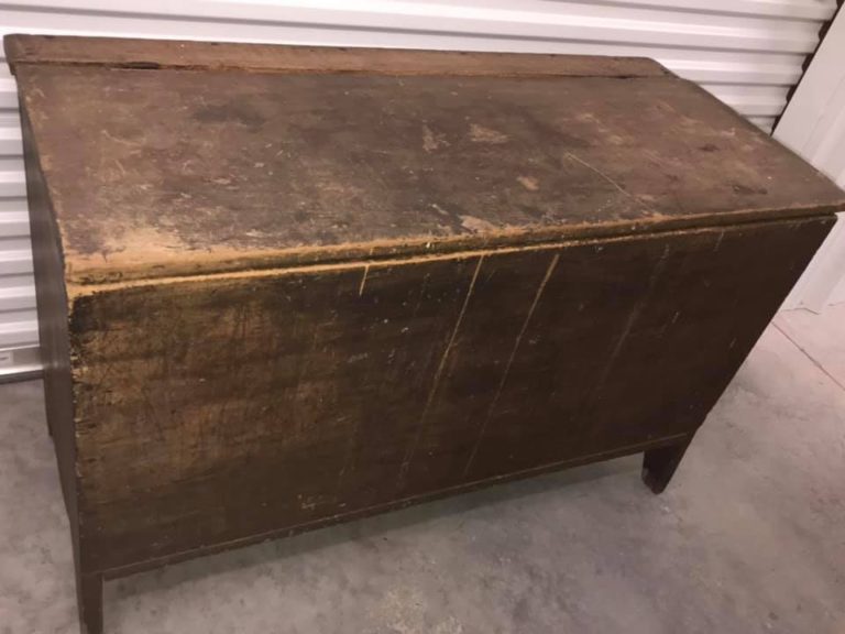 Primitive Meal Grain Bin